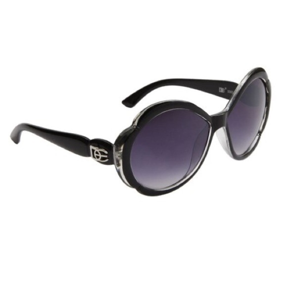 2 for $30 sunglasses comes with hard case - Picture 5 of 6